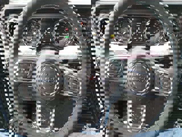 Used 2023 Jeep Wrangler Unlimited Sahara w/ Cold Weather Group image 12