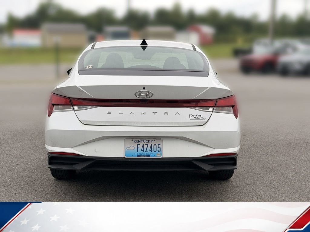 Used 2021 Hyundai Elantra SEL FWD image 3