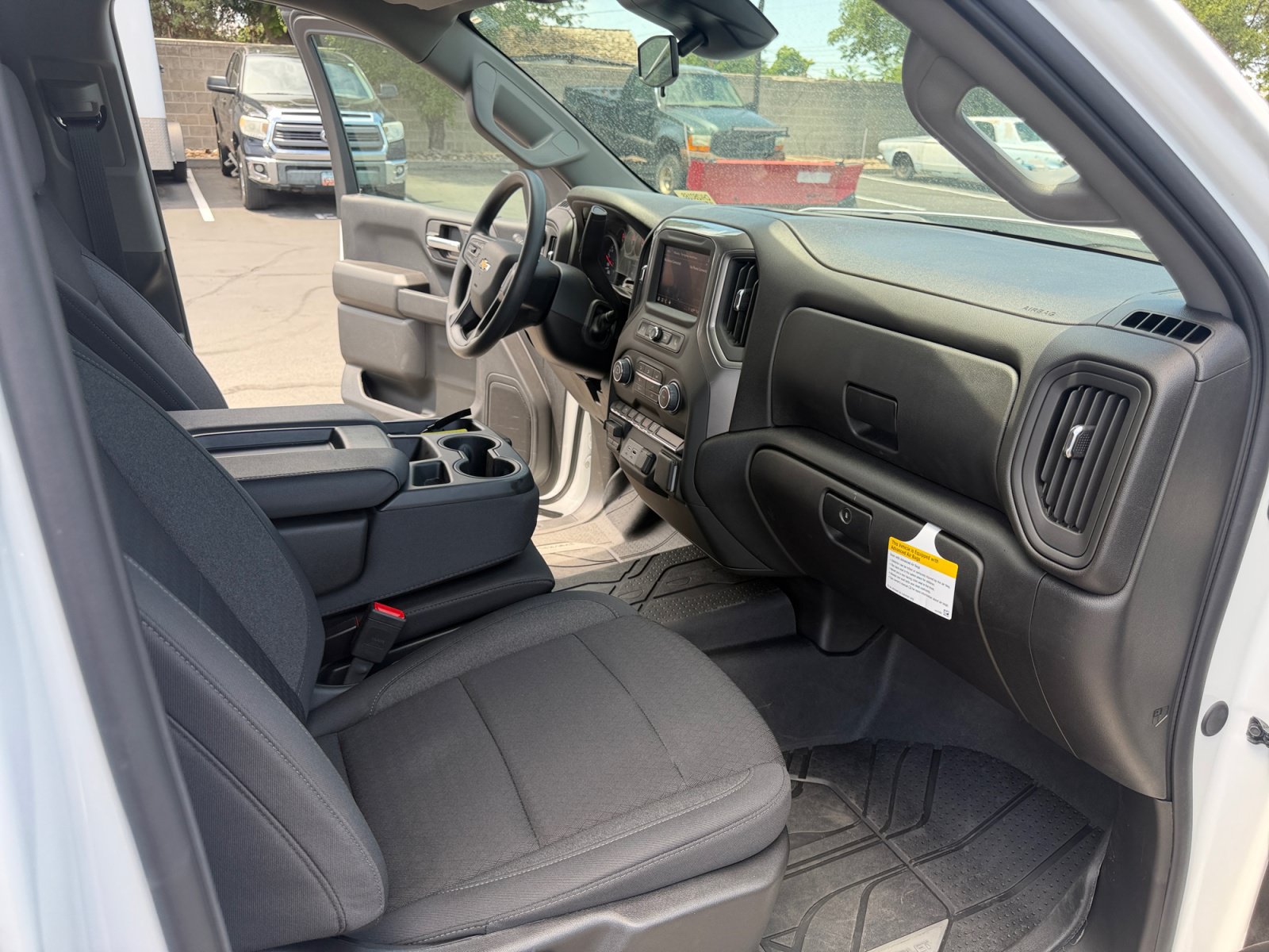 New 2026 Chevrolet Silverado 1500 Custom w/ LPO, Dark Essentials Package AWD/4WD image 27