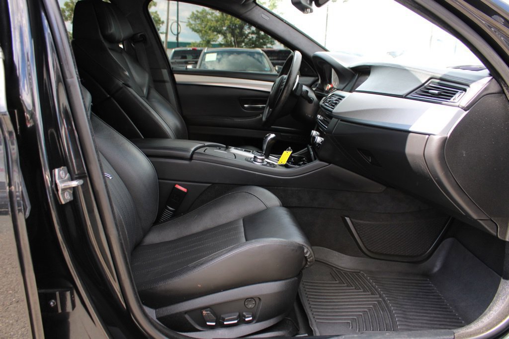 Used 2013 BMW M5 RWD image 14