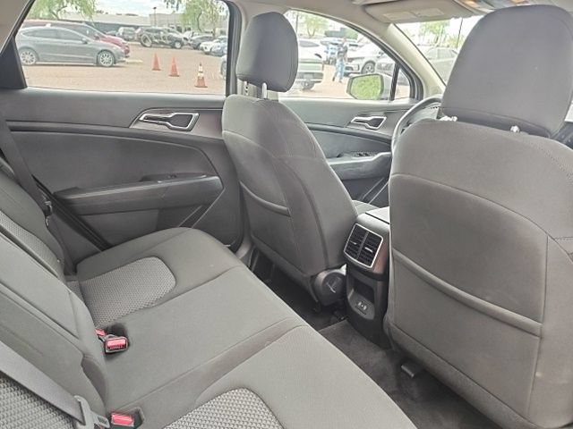 Used 2026 Kia Sportage LX FWD image 9