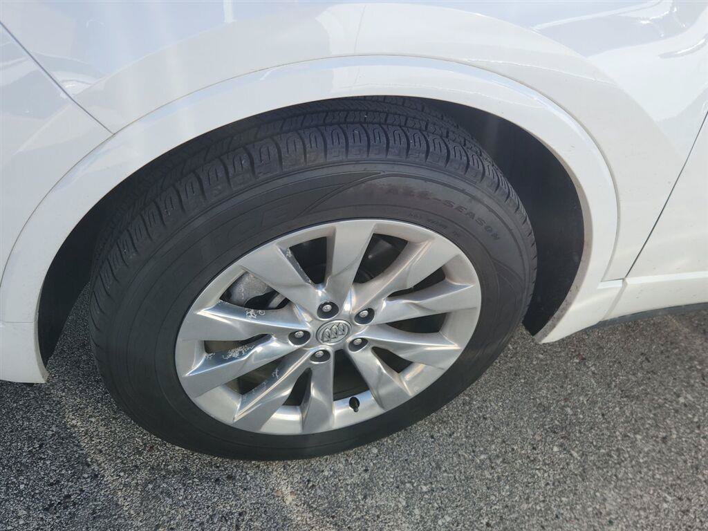 Used 2018 Buick Envision Essence AWD/4WD image 9