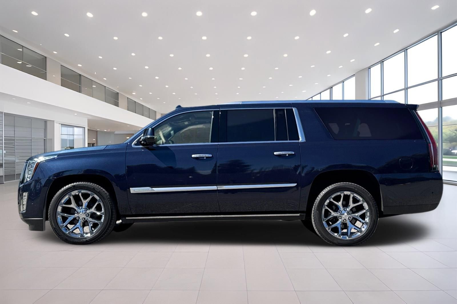 Used 2019 Cadillac Escalade ESV Platinum AWD/4WD image 7