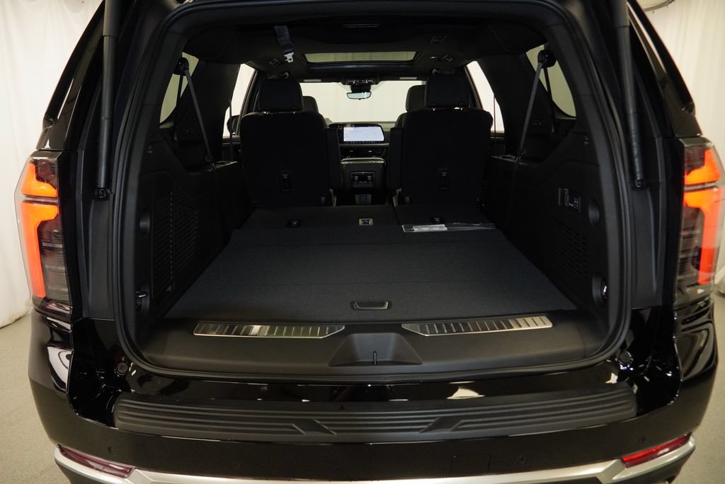 New 2026 Chevrolet Suburban High Country w/ Sun And Tow Package AWD/4WD image 30