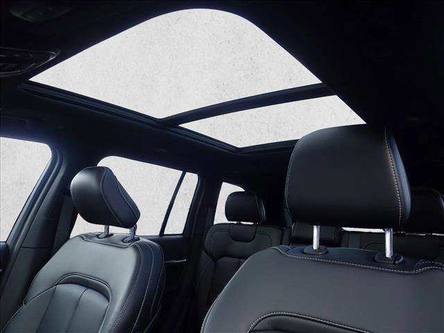 New 2026 Jeep Grand Cherokee Limited w/ Luxury Tech Group II image 15