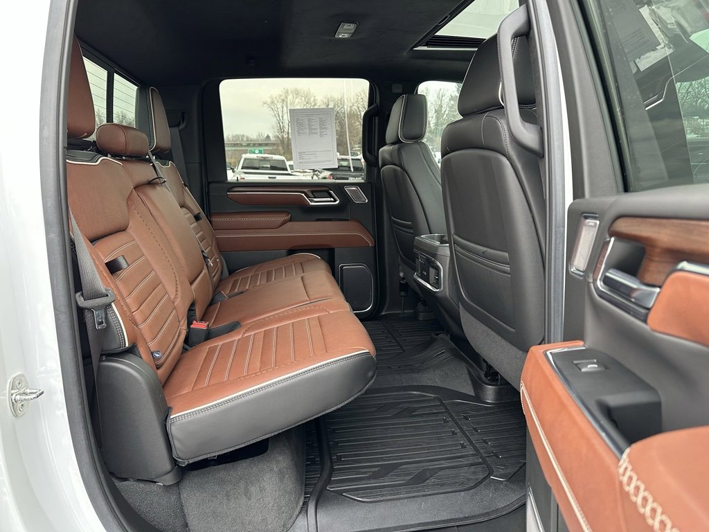 Used 2024 GMC Sierra 3500 Denali Ultimate image 13