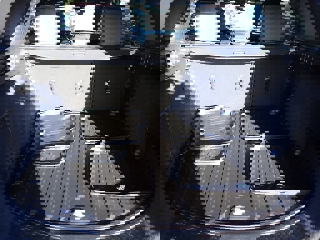 Used 2023 Land Rover Discovery Sport SE R-Dynamic image 24