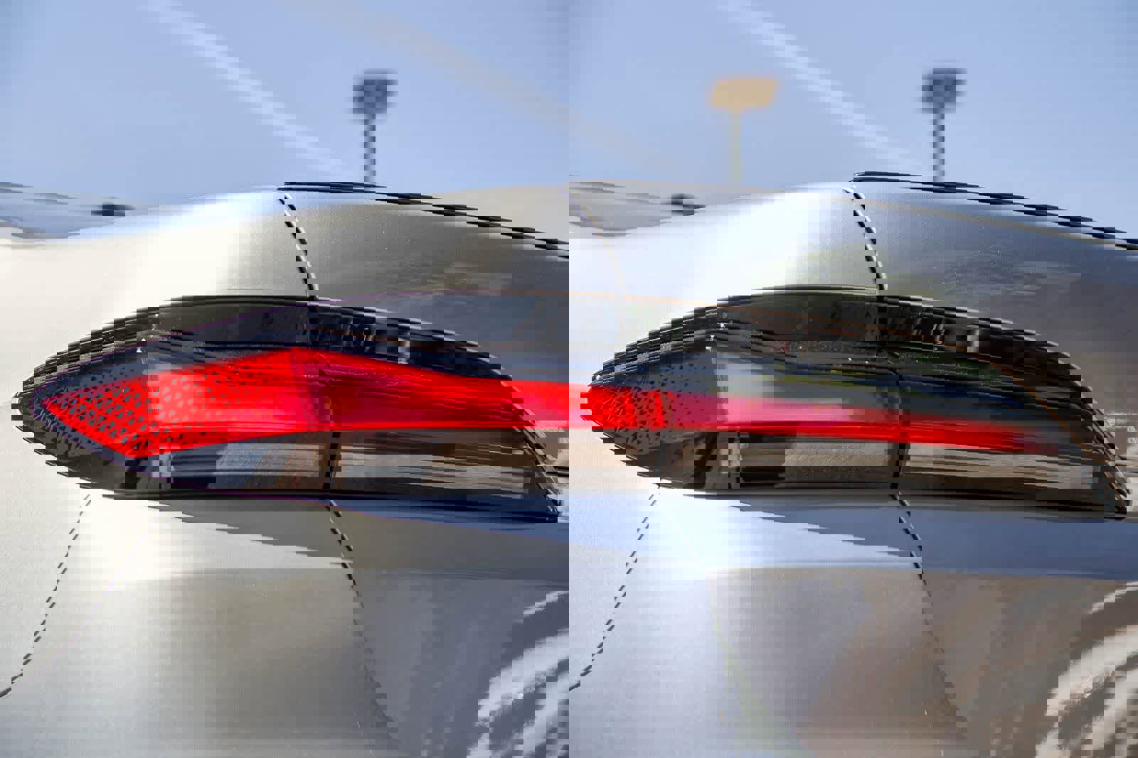 Used 2024 BMW 740i w/ Premium Package image 7