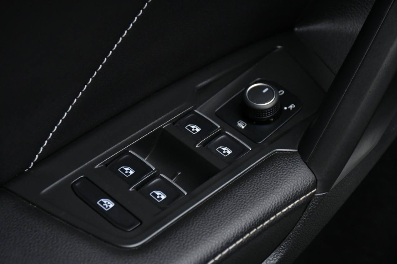 Used 2023 Volkswagen Tiguan SE R-Line FWD image 16