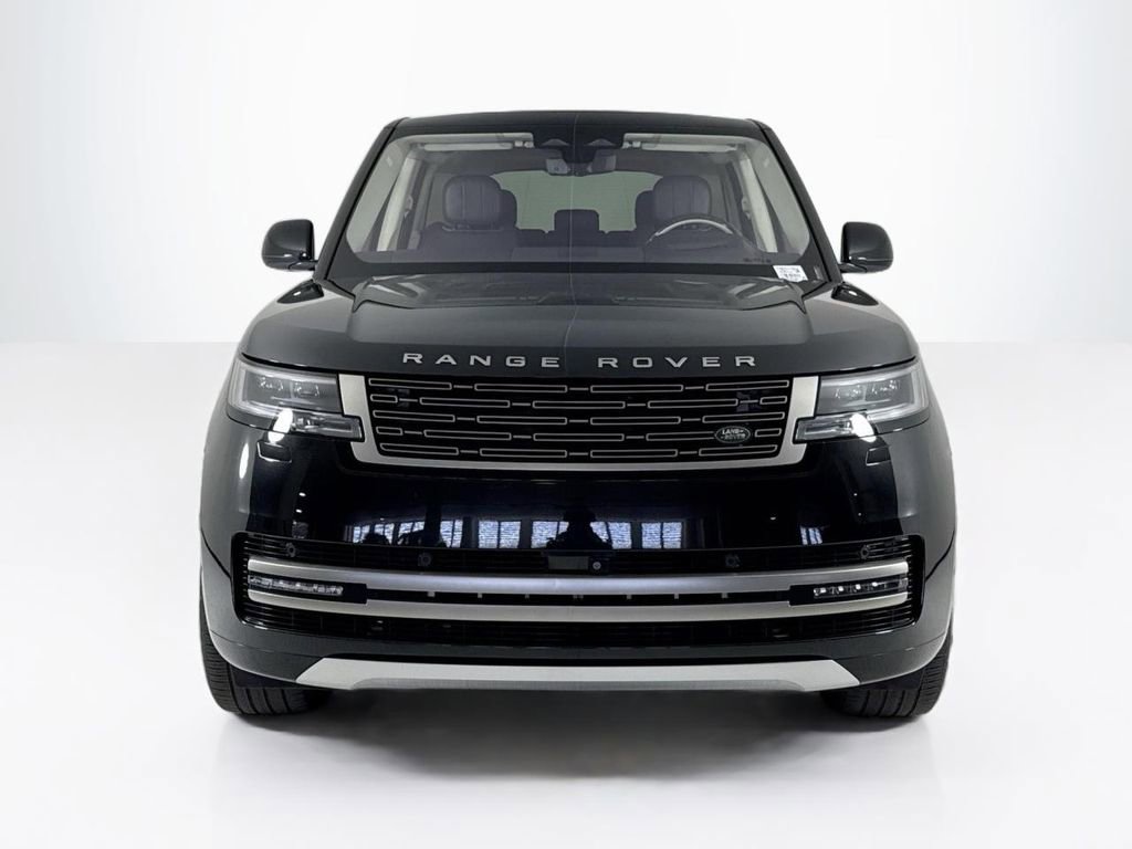 Used 2023 Land Rover Range Rover SE image 8