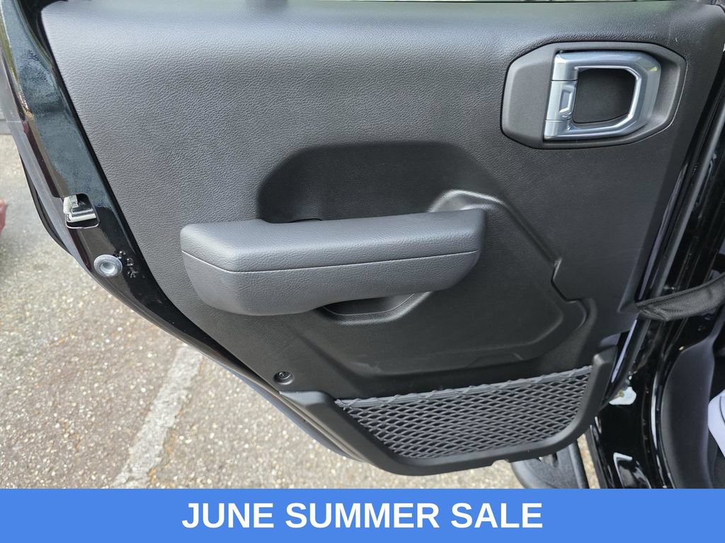 Used 2024 Jeep Gladiator Sport AWD/4WD image 35