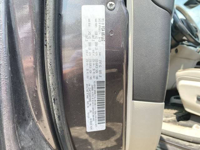 Used 2019 Chrysler Pacifica Limited w/ Advanced Safetytec Group FWD image 14