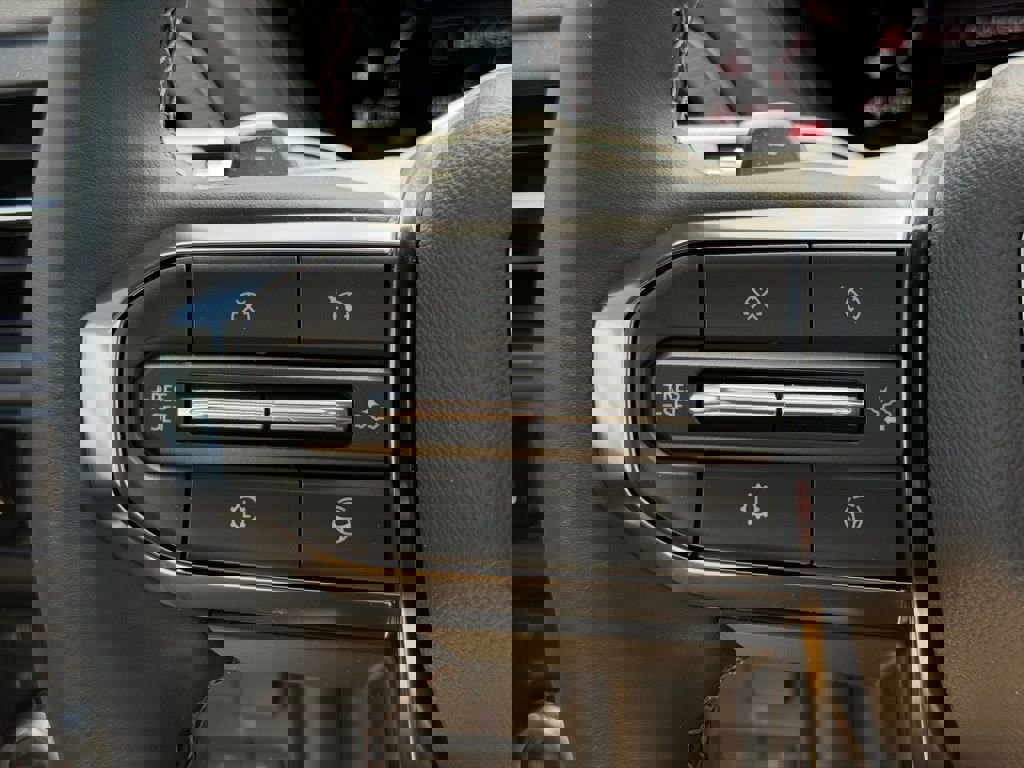 New 2026 GMC Yukon AT4 w/ AT4 Premium Plus Package image 26