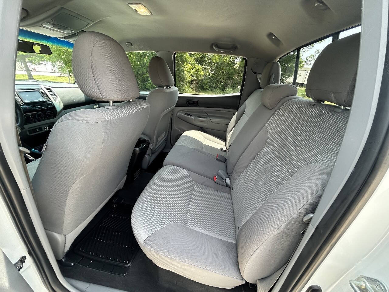 Used 2015 Toyota Tacoma PreRunner w/ SR5 Package RWD image 11
