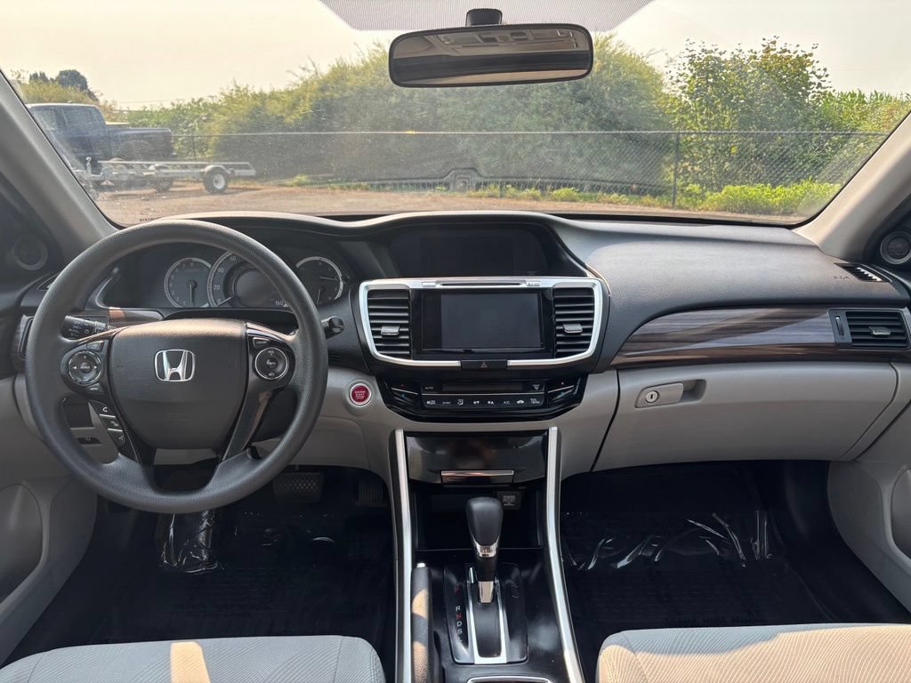 Used 2016 Honda Accord EX image 12