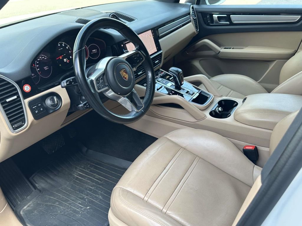 Used 2022 Porsche Cayenne Platinum Edition AWD/4WD image 11