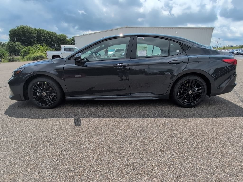 Certified 2026 Toyota Camry SE w/ Convenience Package FWD image 3