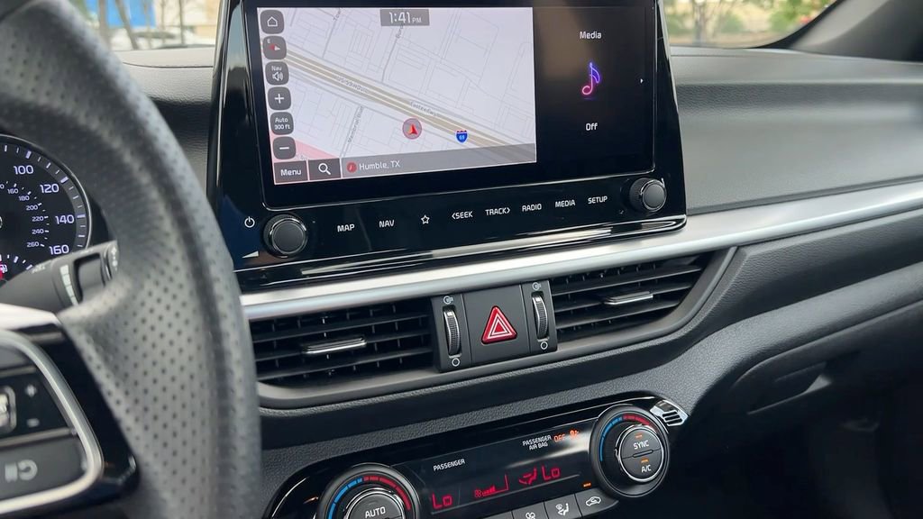 Used 2023 Kia Forte GT-Line image 28