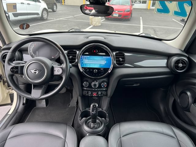 Used 2022 MINI Cooper 4-Door Hardtop FWD image 12