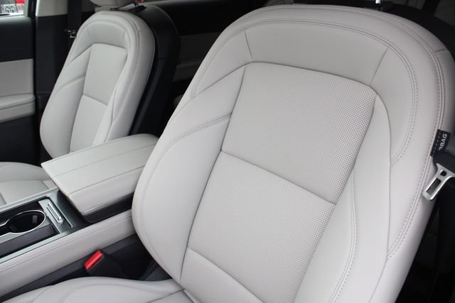New 2026 Lincoln Nautilus Premier AWD/4WD image 6