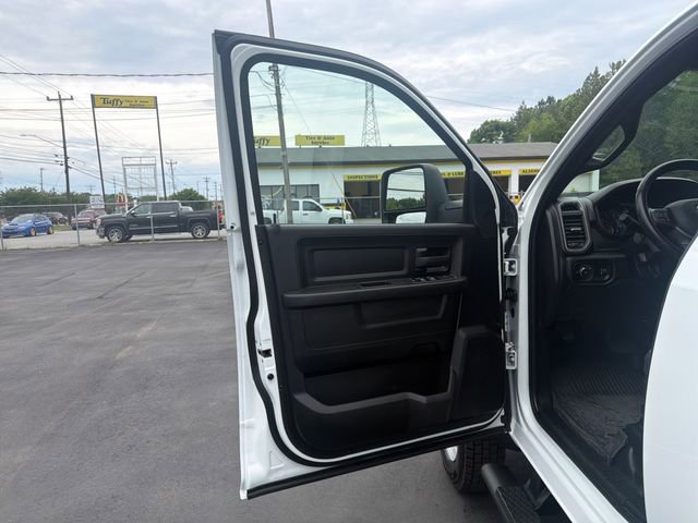 Used 2024 RAM 5500 Tradesman w/ Chrome Appearance Group AWD/4WD image 21