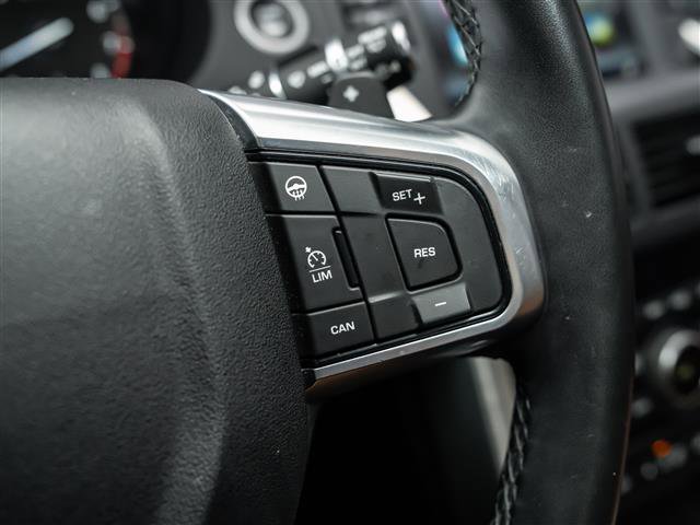 Used 2019 Land Rover Discovery Sport HSE Luxury image 20