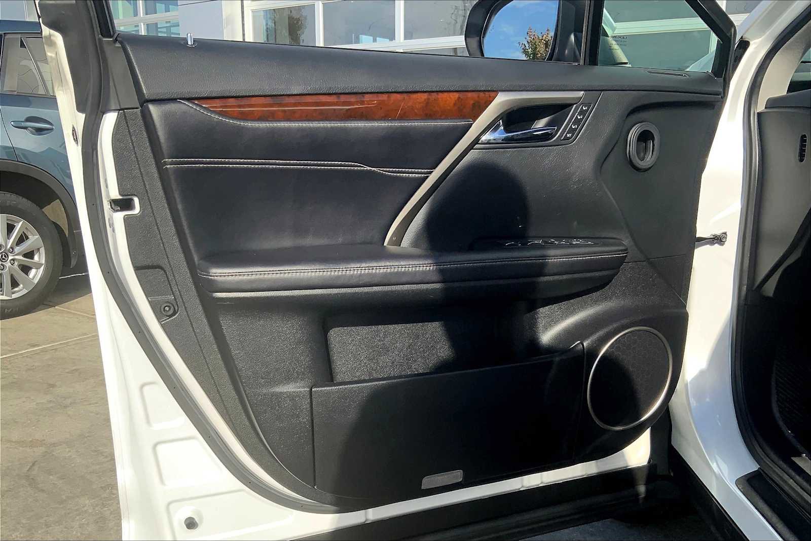 Used 2017 Lexus RX 450h AWD image 21