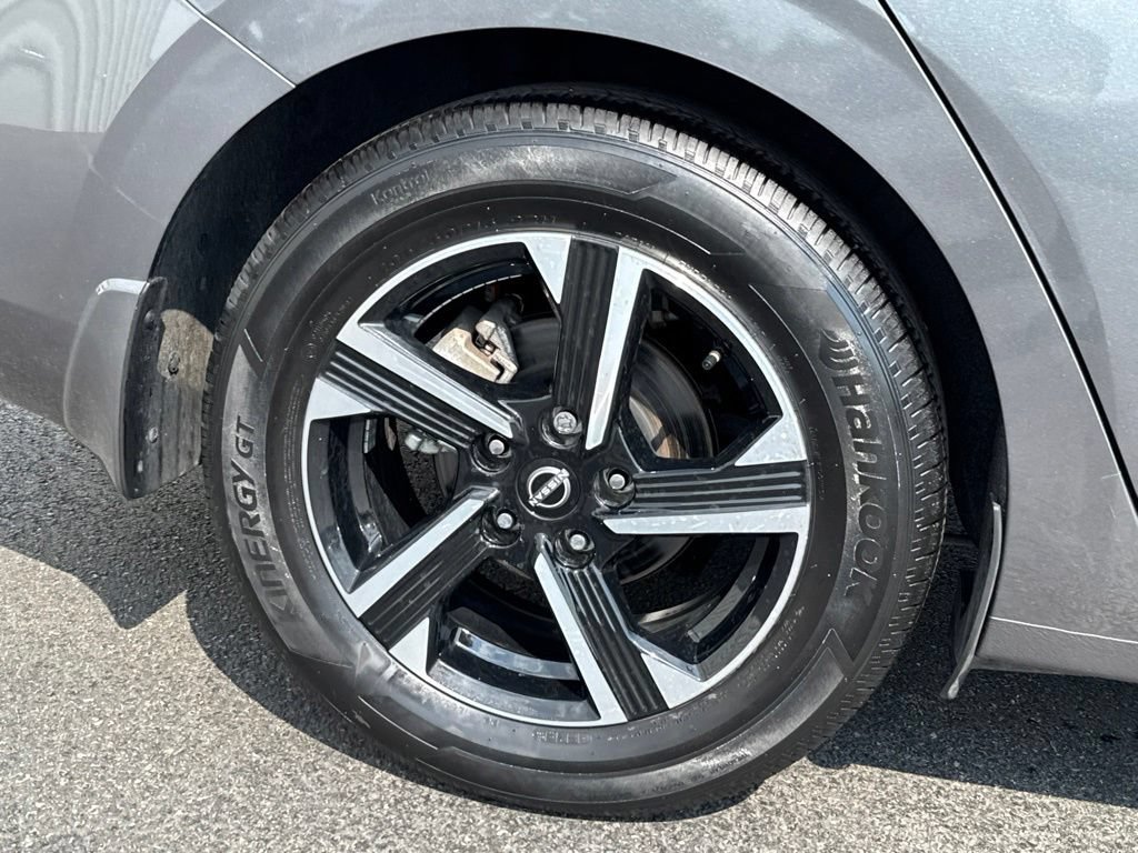 Used 2025 Nissan Sentra SV w/ All-Weather Package FWD image 6