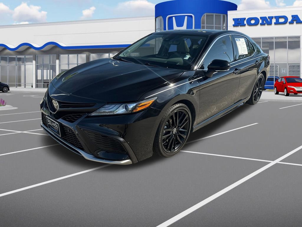 Used 2024 Toyota Camry XSE w/ Navigation Package image 3