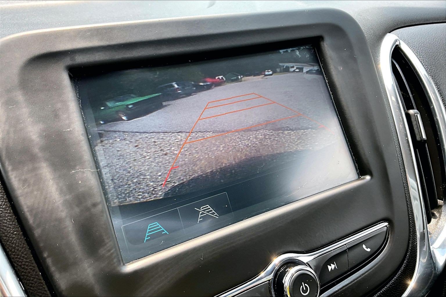 Used 2018 Chevrolet Equinox LT AWD/4WD image 23