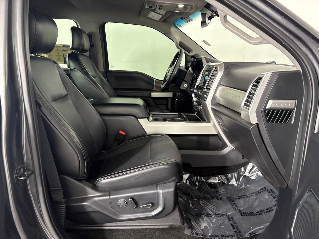 Used 2017 Ford F250 Lariat w/ Lariat Value Package AWD/4WD image 29