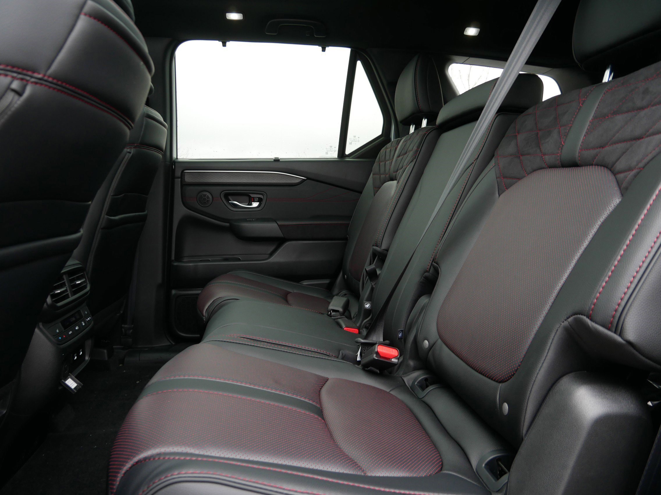 New 2026 Honda Pilot Black Edition image 12