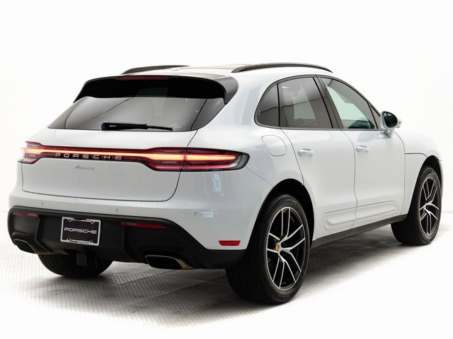 Certified 2025 Porsche Macan image 34