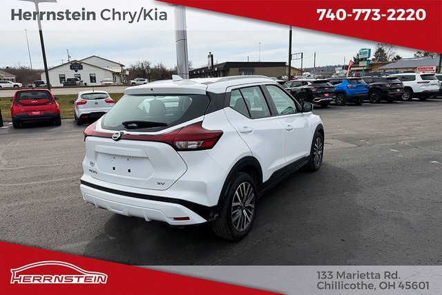 Used 2021 Nissan Kicks SV image 28
