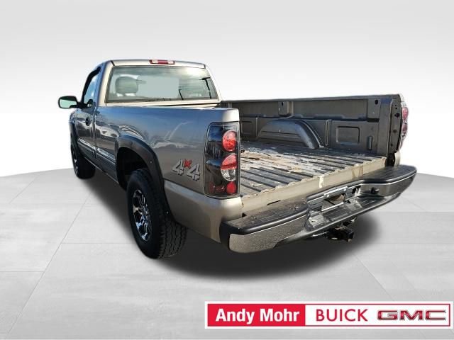 Used 2000 Chevrolet Silverado 1500 w/ Exterior Appearance Pkg image 16