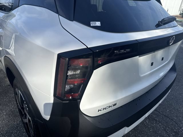 New 2026 Nissan Kicks SV FWD image 32