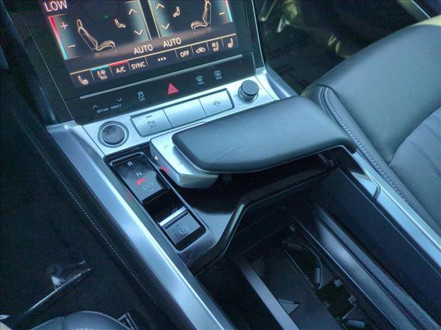Used 2021 Audi e-tron Premium Plus w/ Premium Plus Package AWD/4WD image 12