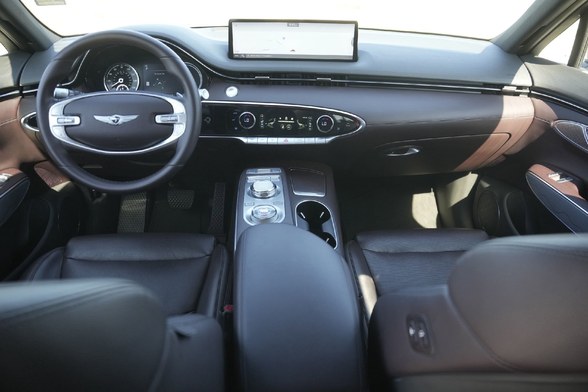 Used 2022 Genesis GV70 2.5T w/ Advanced Package image 24