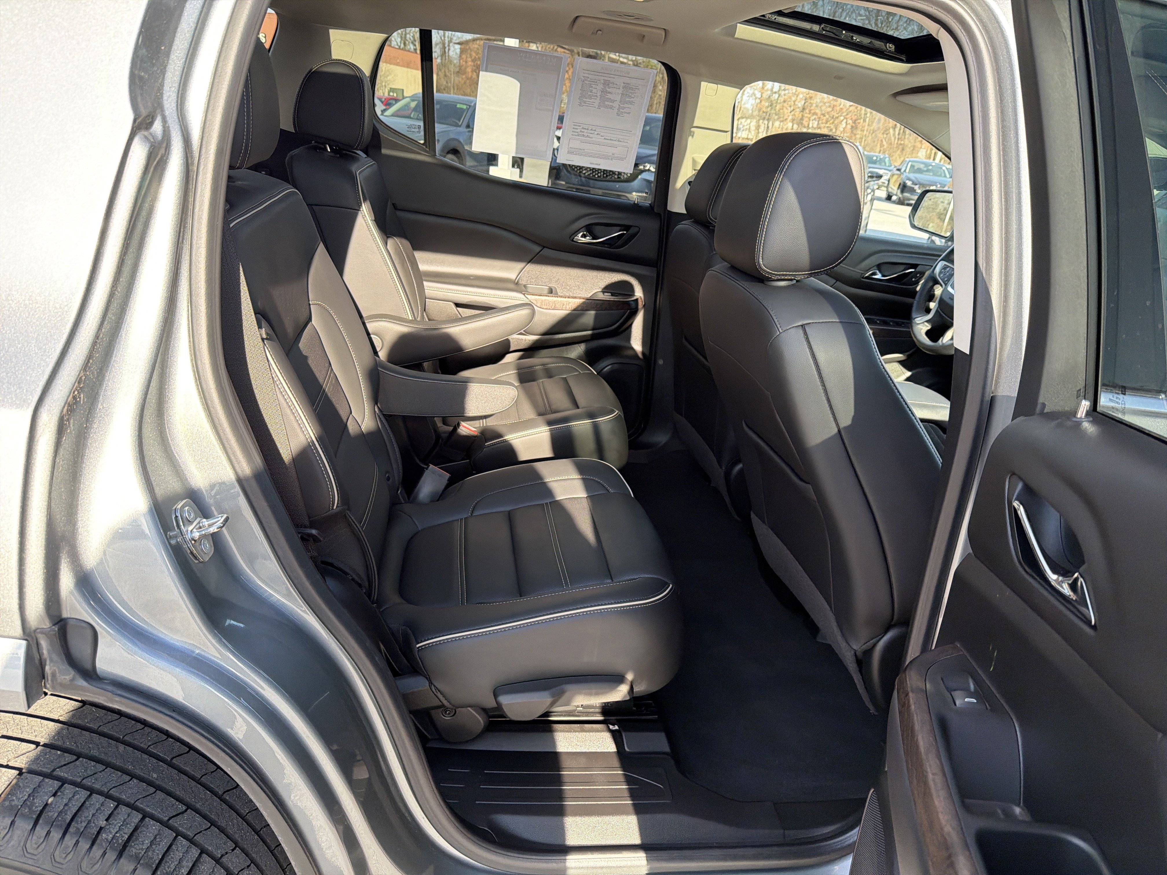 Used 2023 GMC Acadia Denali w/ Denali Technology Package image 81