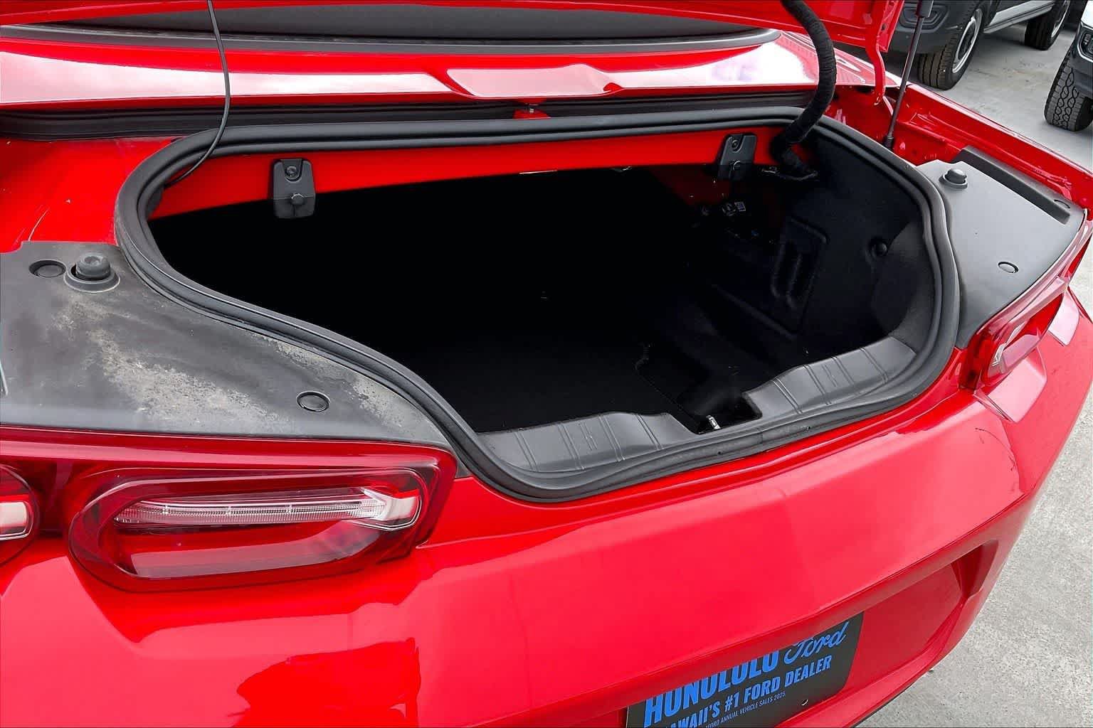 Used 2020 Chevrolet Camaro LT w/ Technology Package RWD image 17