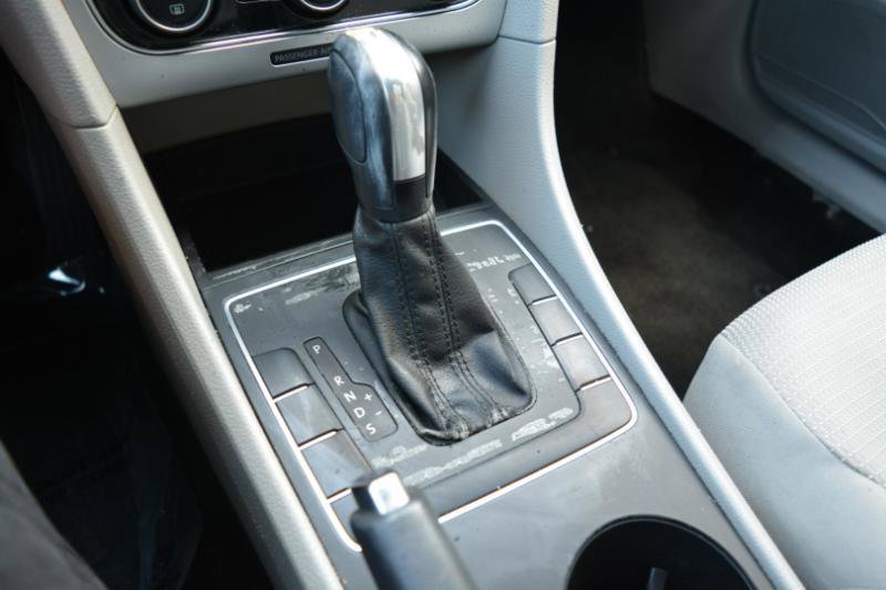 Used 2016 Volkswagen Passat 1.8T S image 25