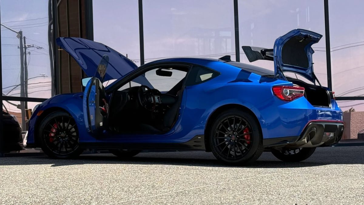 Used 2018 Subaru BRZ tS w/ Popular Package #3 RWD image 31