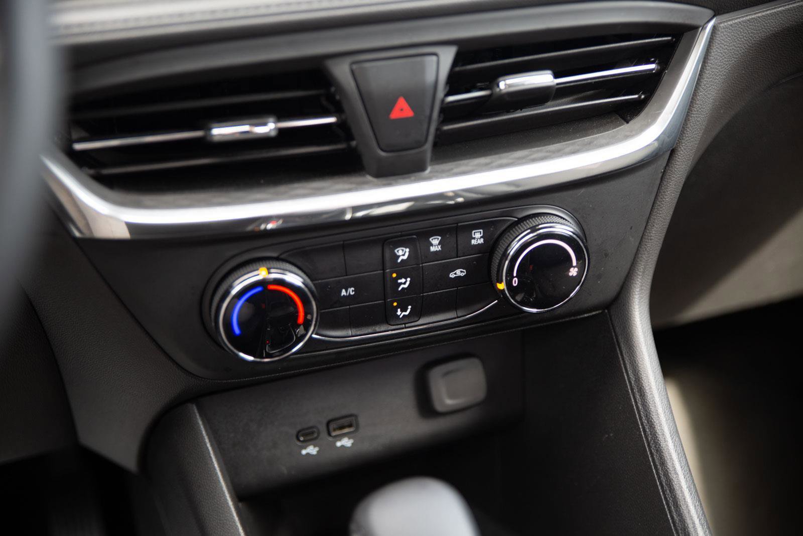 Used 2025 Buick Encore GX Preferred image 15