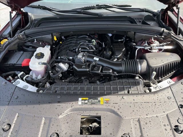 Used 2025 Jeep Grand Cherokee Limited AWD/4WD image 9