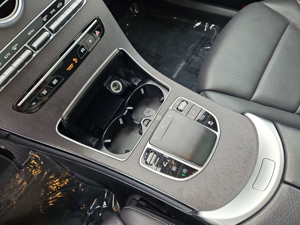 Used 2021 Mercedes-Benz GLC 300 4MATIC image 20