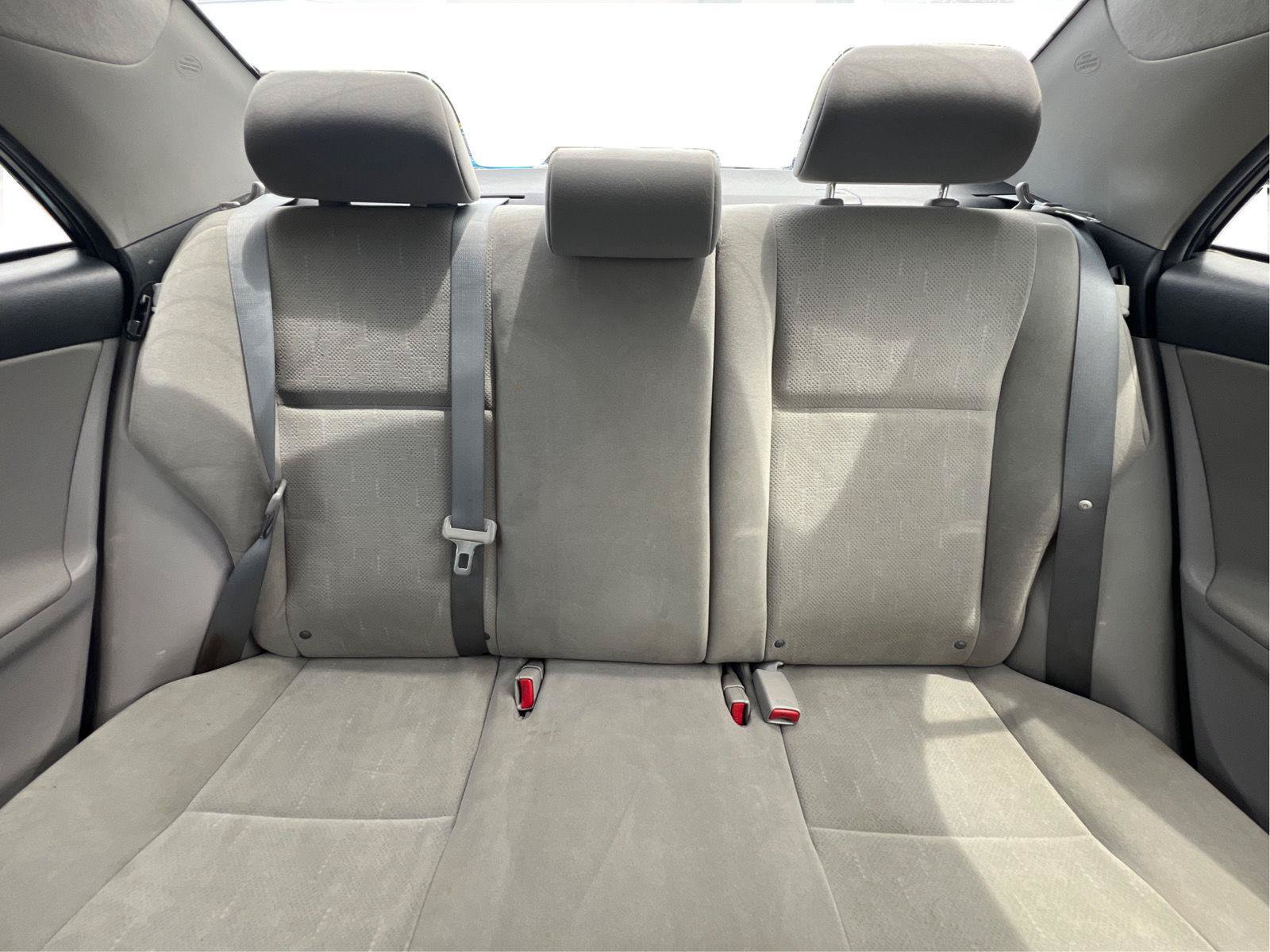 Used 2013 Toyota Corolla L FWD image 14