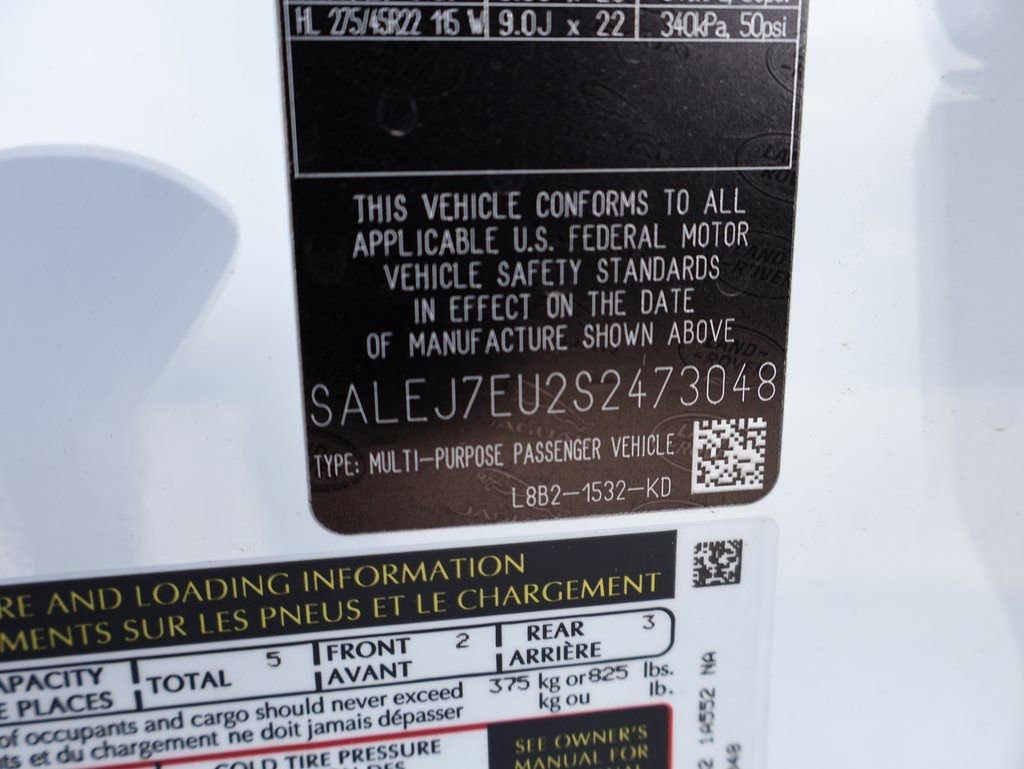 New 2025 Land Rover Defender 110 S image 39