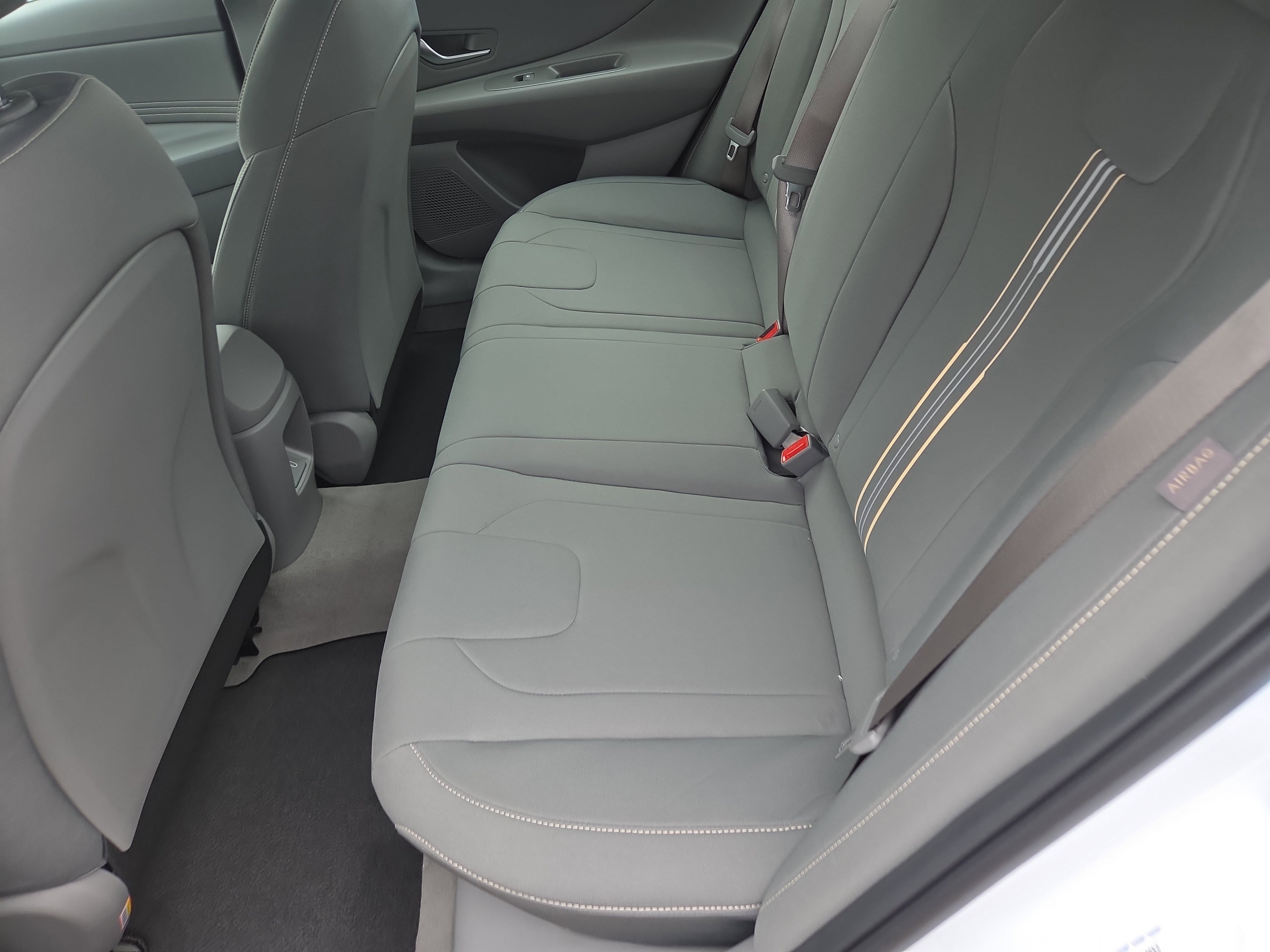 New 2026 Hyundai Elantra Sport image 6