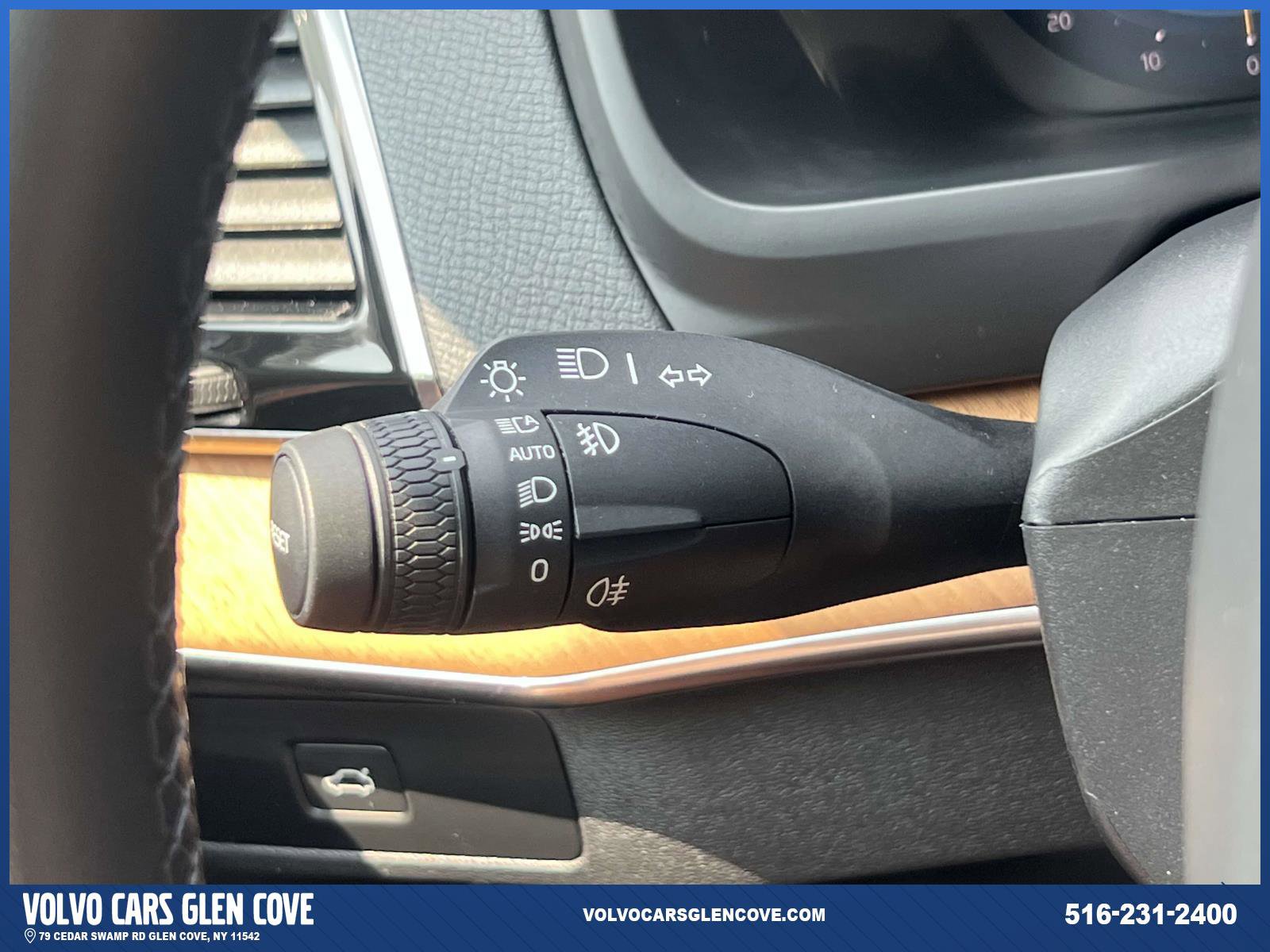 Certified 2025 Volvo XC90 B5 Plus w/ Protection Package Premier image 25