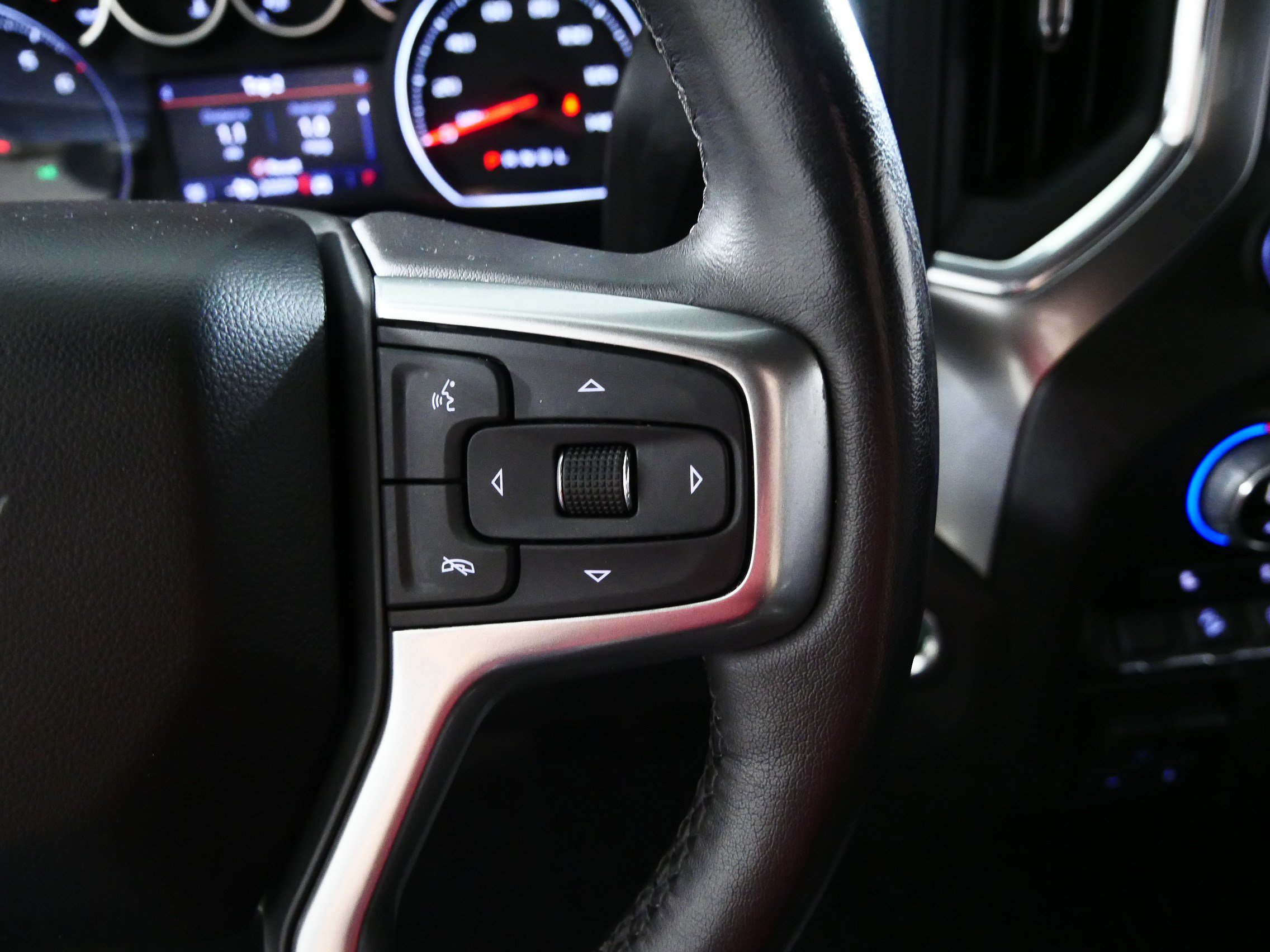 Certified 2020 Chevrolet Silverado 1500 LT w/ All-Star Edition AWD/4WD image 28